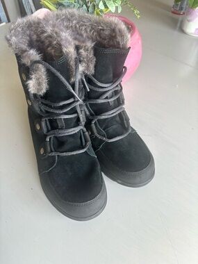 Sorel Black Faux-Fur Lace-Up Winter Boots